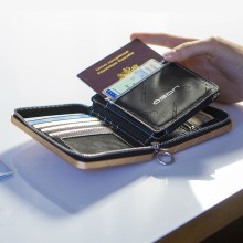 Ögon Quilted Passport Reisepassetui RFID-safe mit Münzfach Silber
