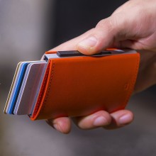 Ögon Cascade Wallet Kartenetui RFID-safe Braun